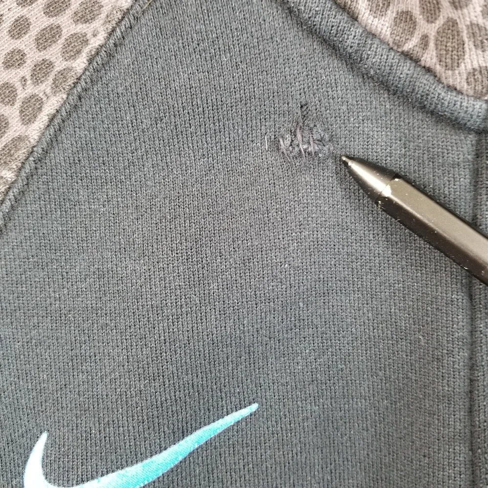 Nike Hoodie Men Small Kobe Bryant Mamba KB 24 2011‎ Lakers Snakeskin Sweater